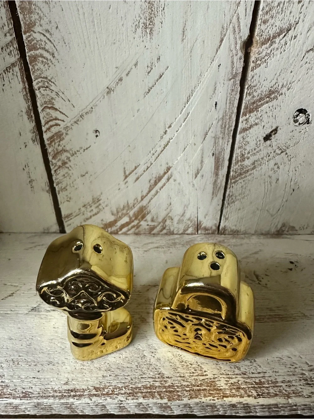 Cracker Barrel Gold Lock & Key Mini Salt and Pepper Shaker Set